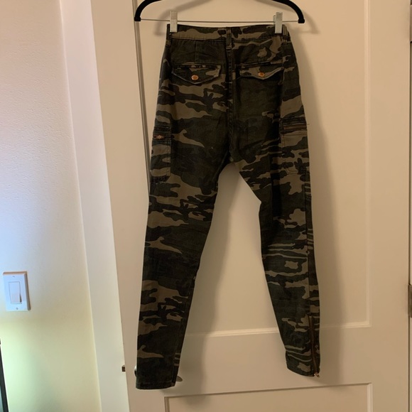 Camouflage cargo pants - Picture 3 of 3